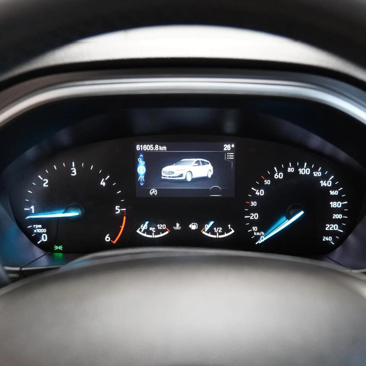ford-focus-sw-2023-diesel-1499cc