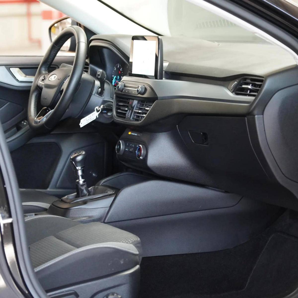 ford-focus-sw-2023-diesel-1499cc