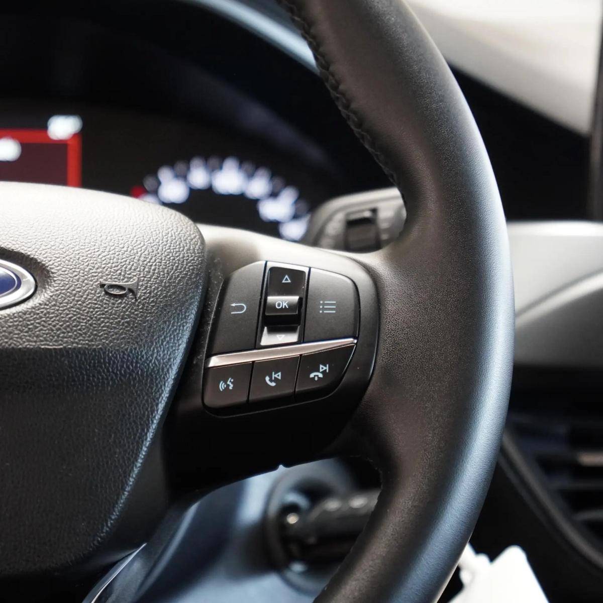 ford-focus-sw-2023-diesel-1499cc