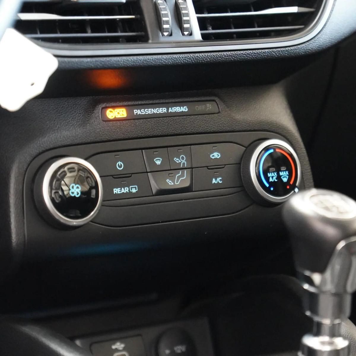 ford-focus-sw-2023-diesel-1499cc