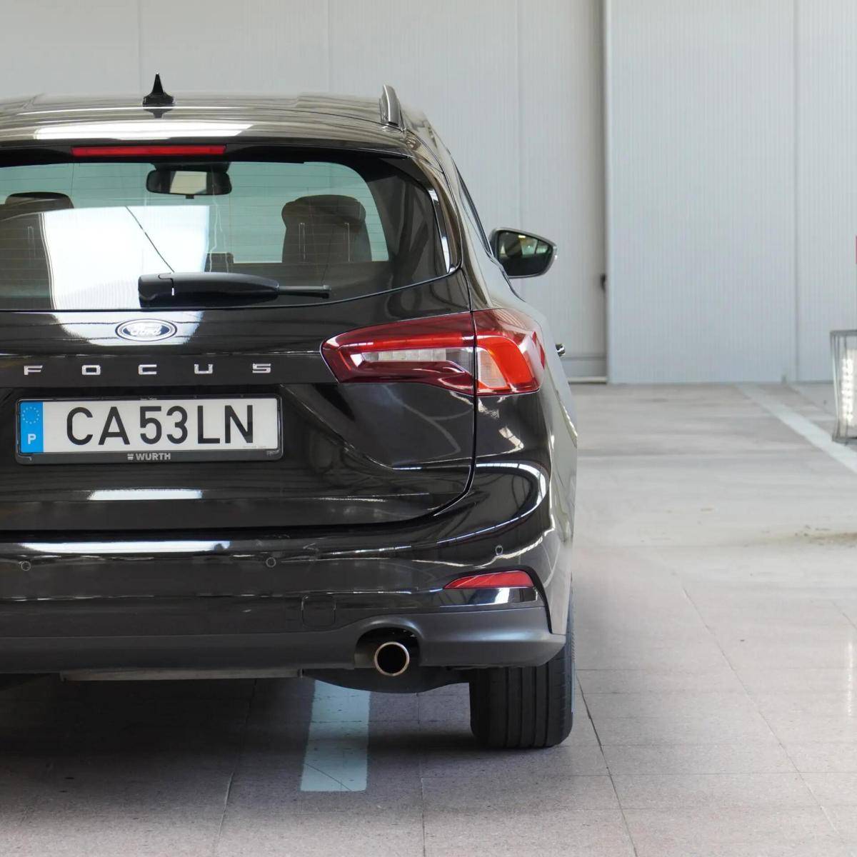 ford-focus-sw-2023-diesel-1499cc