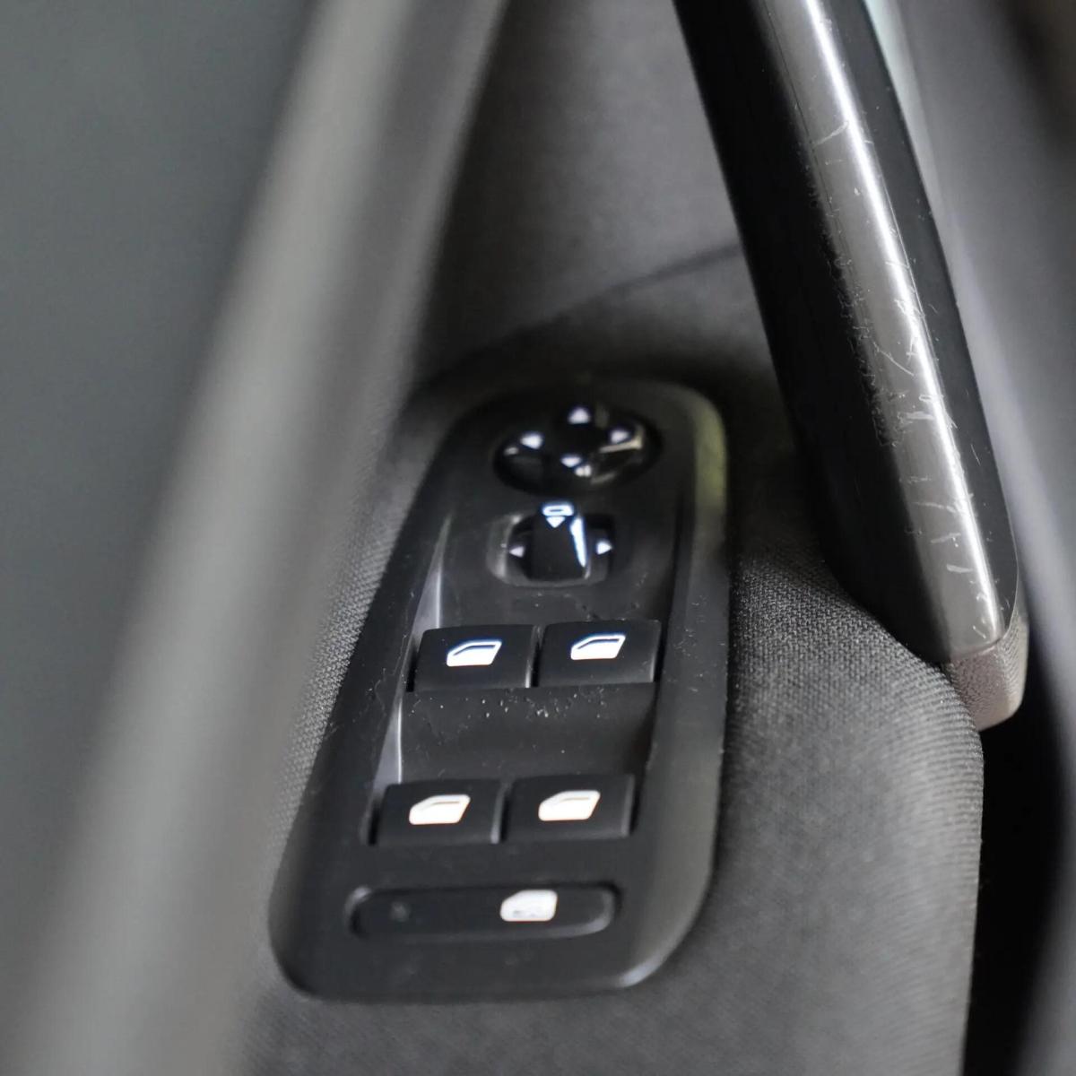 peugeot-308-2015-diesel-1560cc