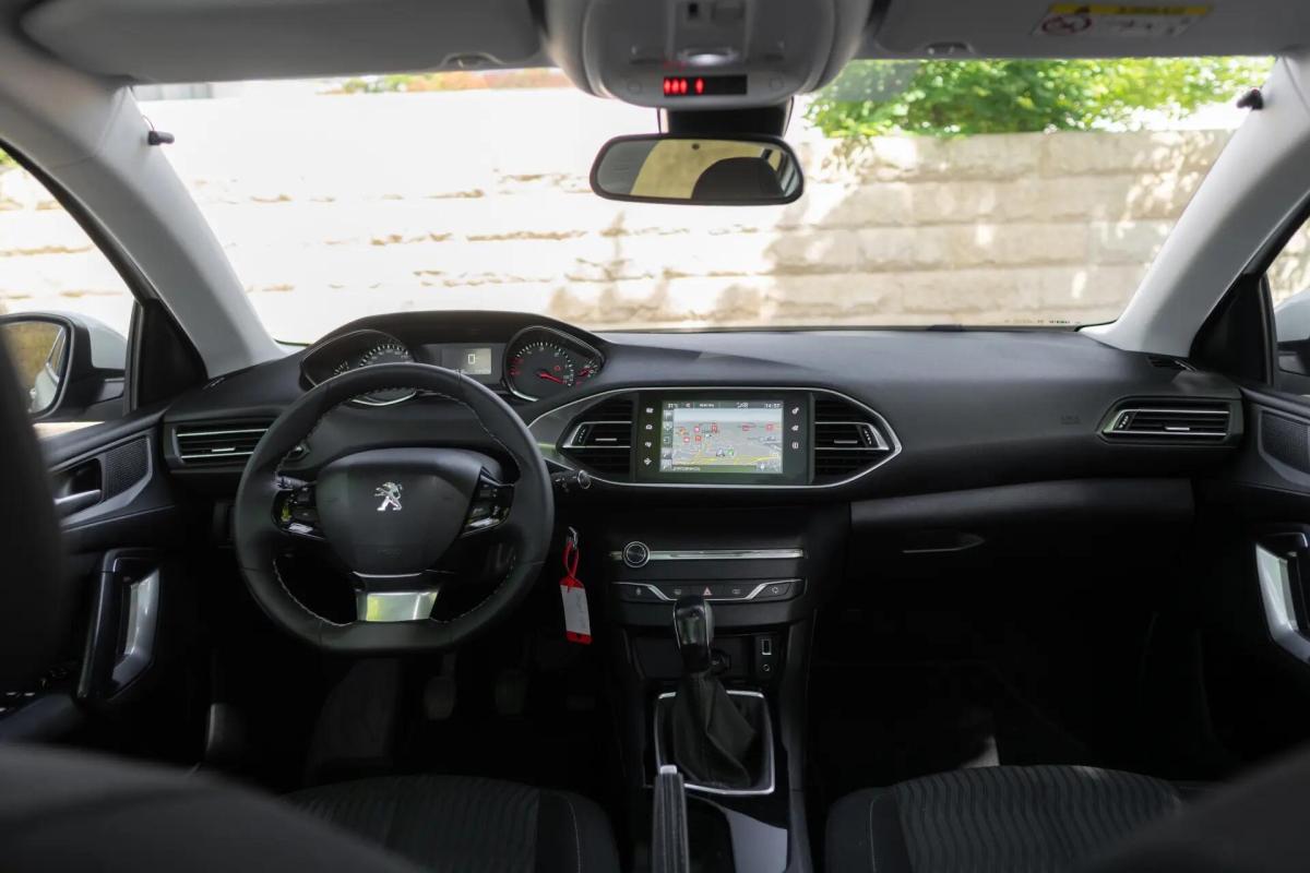 peugeot-308-2015-diesel-1560cc