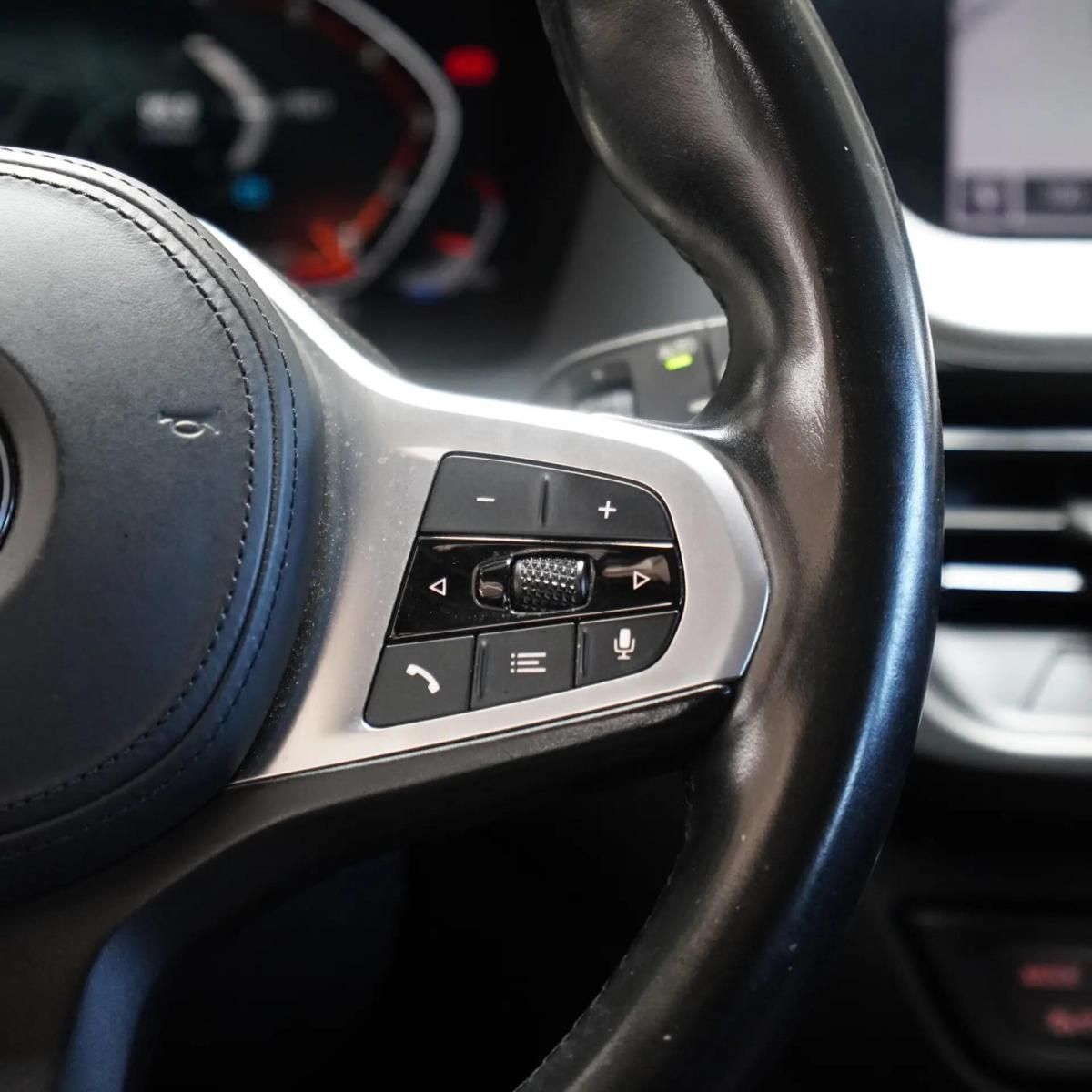 bmw-serie-1-116i-2020-gasolina-1499cc