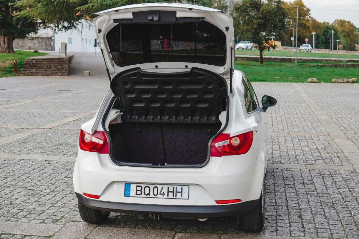 seat-ibiza-1-2-tdi-2011-diesel-1199cc