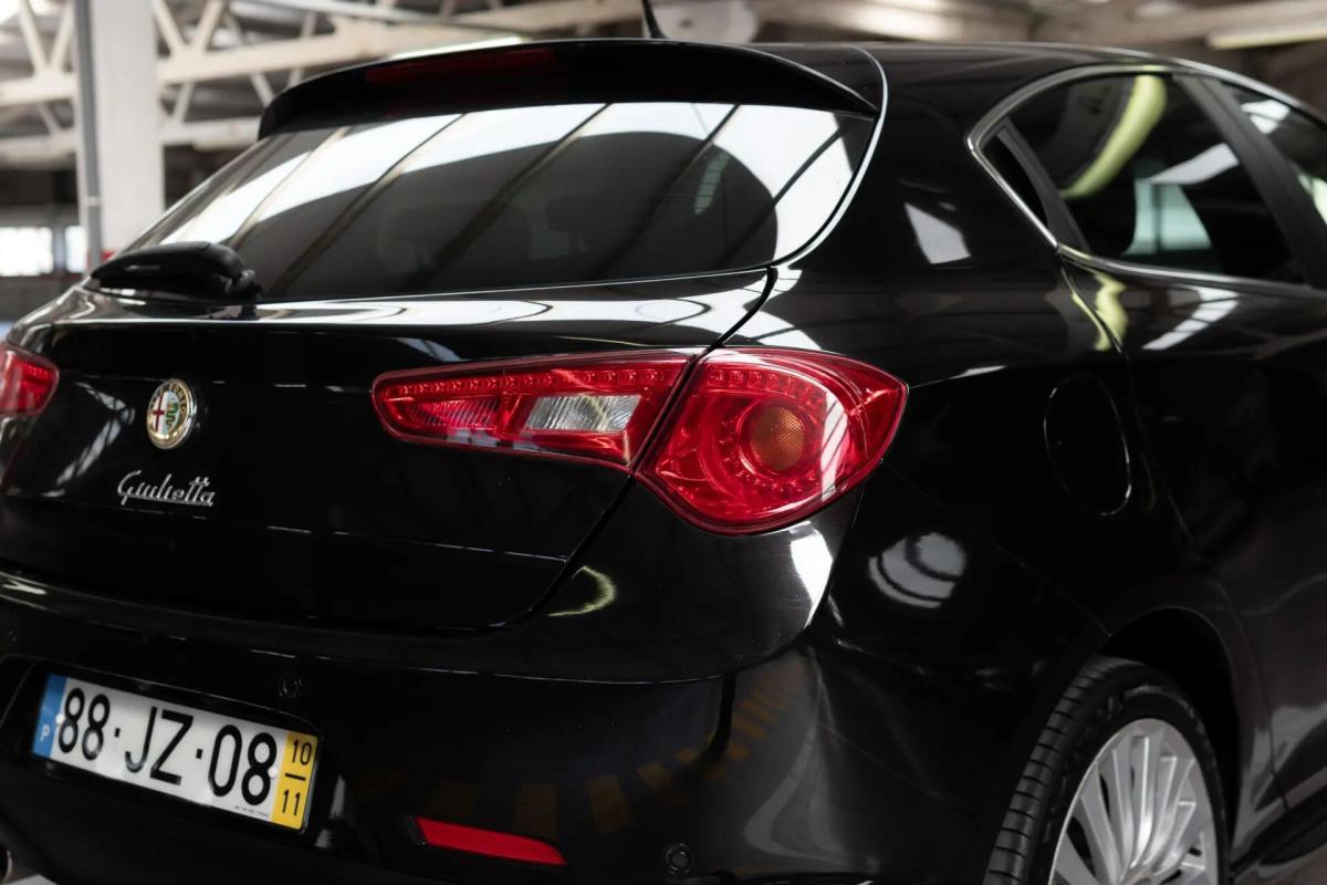 alfa-romeo-giulietta-2010-diesel-1598cc