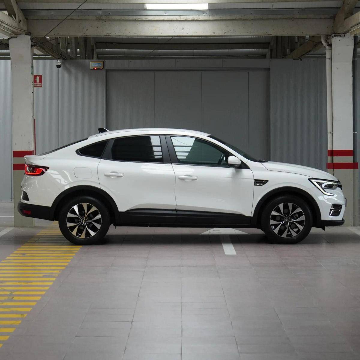renault-arkana-2023-hibrido-a-gasolina-1598cc