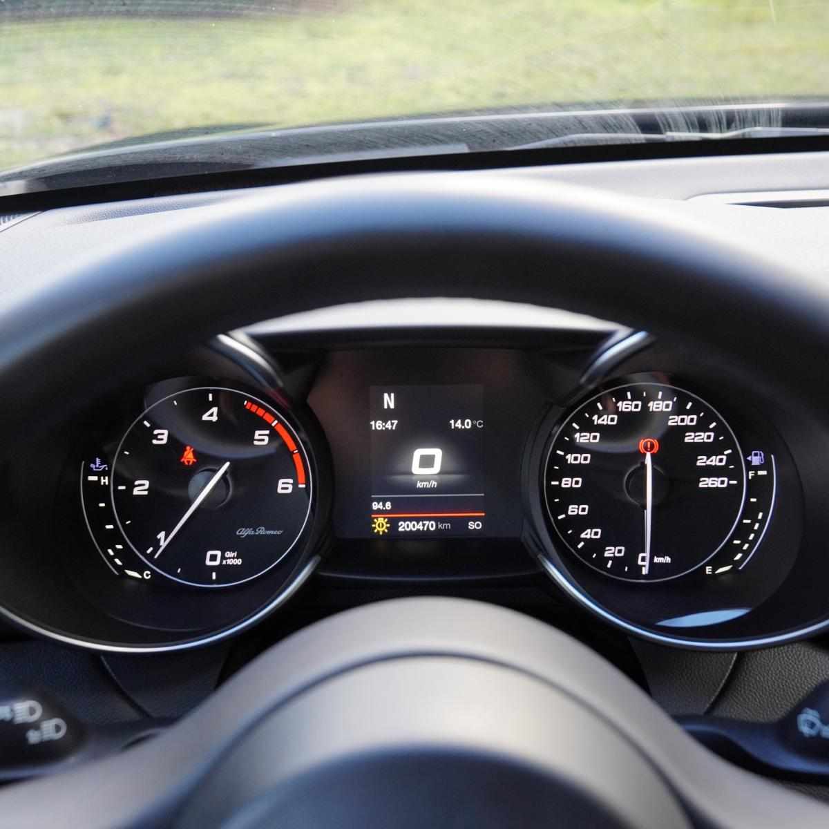 alfa-romeo-giulia-2-2-jtdm-2016-diesel-2184cc
