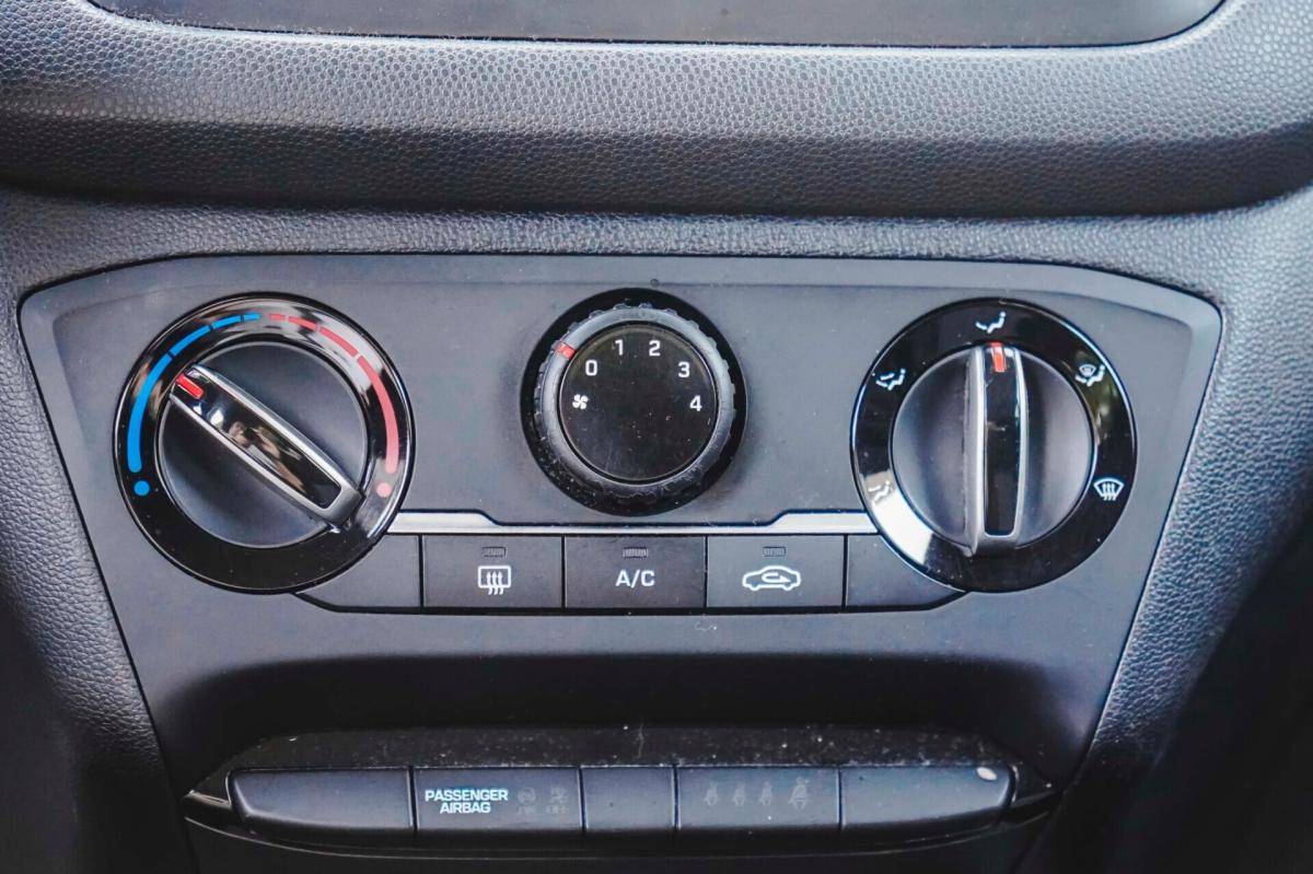 hyundai-i10-2017-diesel-1120cc