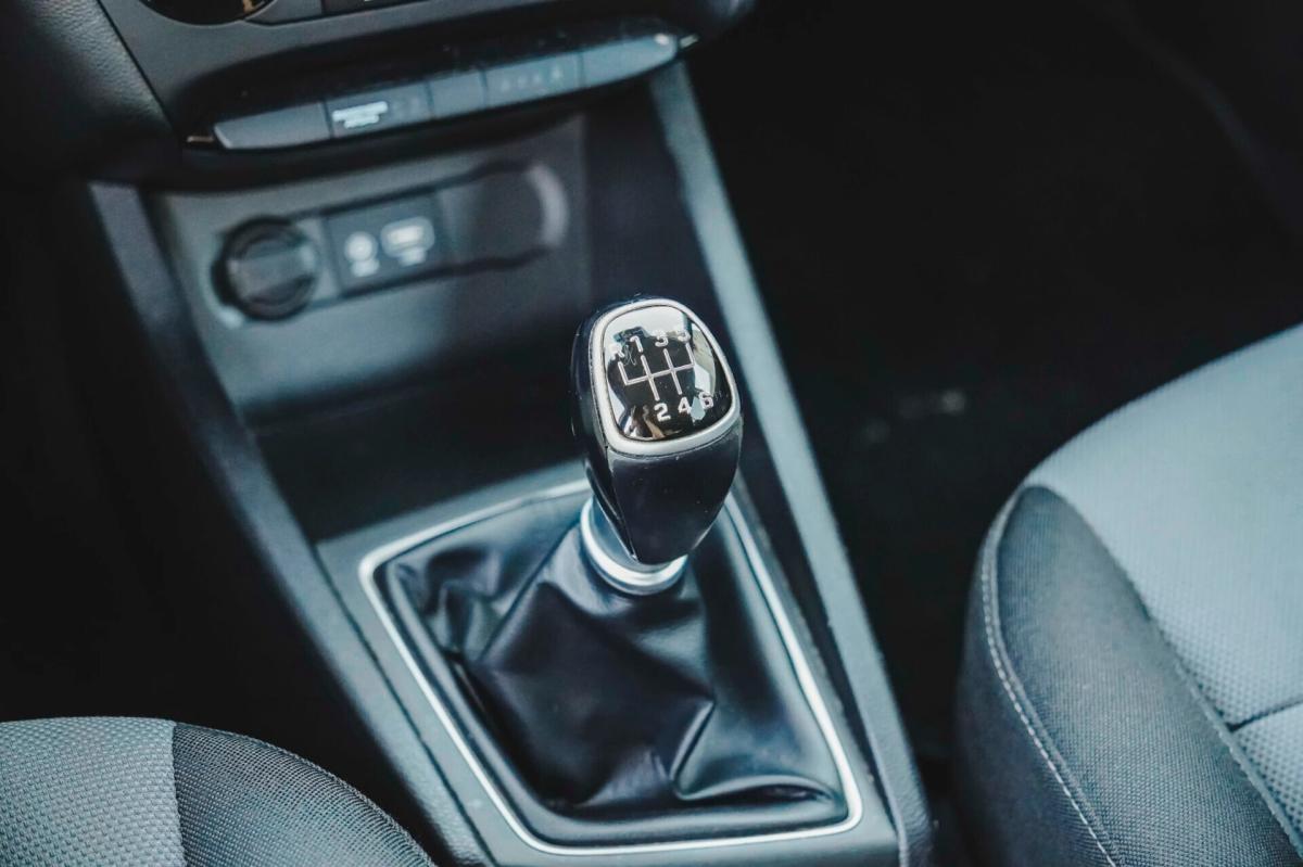 hyundai-i10-2017-diesel-1120cc