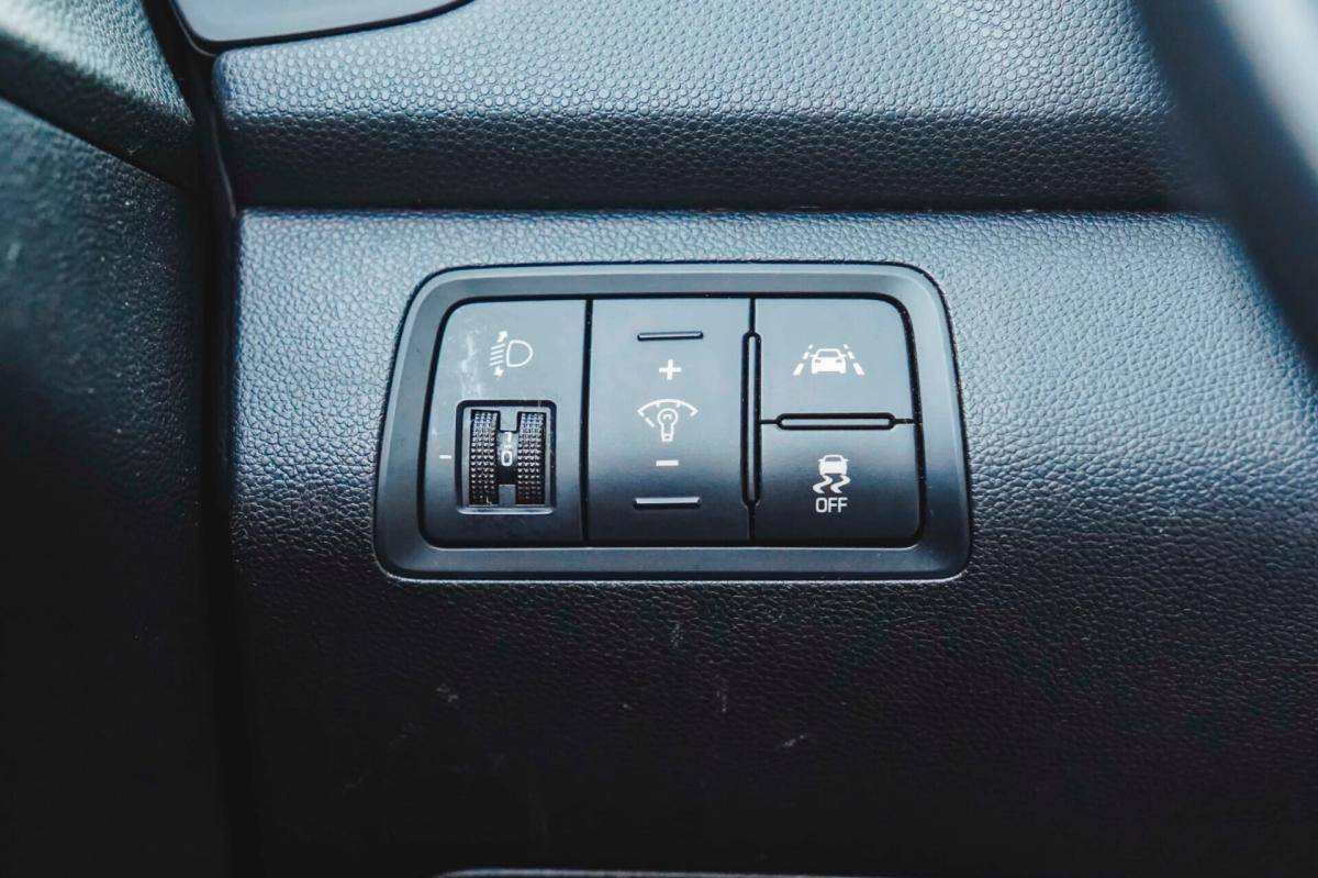 hyundai-i10-2017-diesel-1120cc