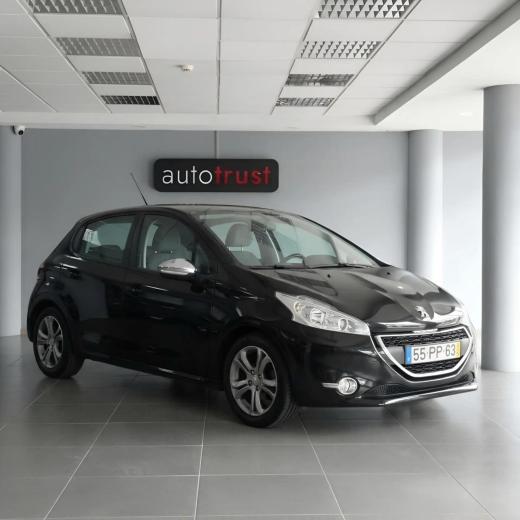 peugeot-208-2015-gasolina-1199cc