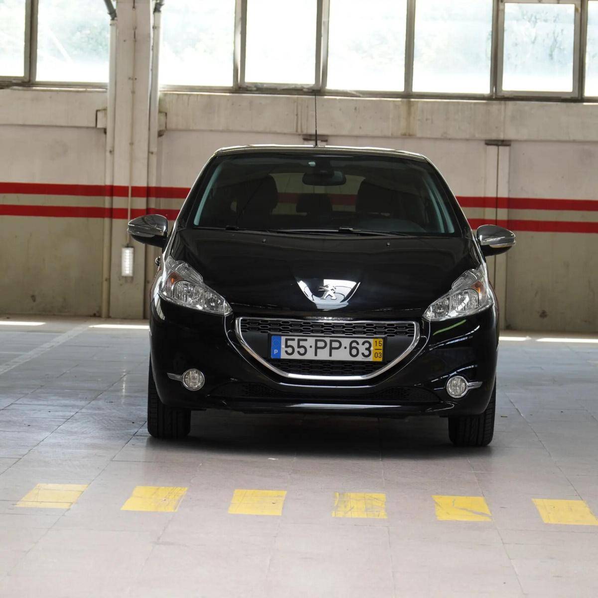 peugeot-208-2015-gasolina-1199cc