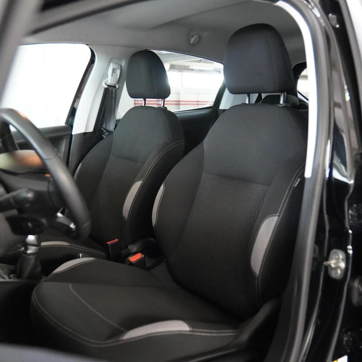 peugeot-208-2015-gasolina-1199cc