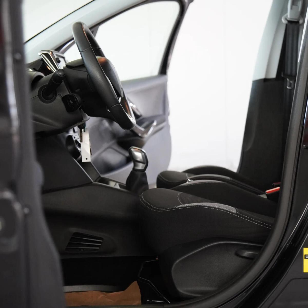 peugeot-208-2015-gasolina-1199cc