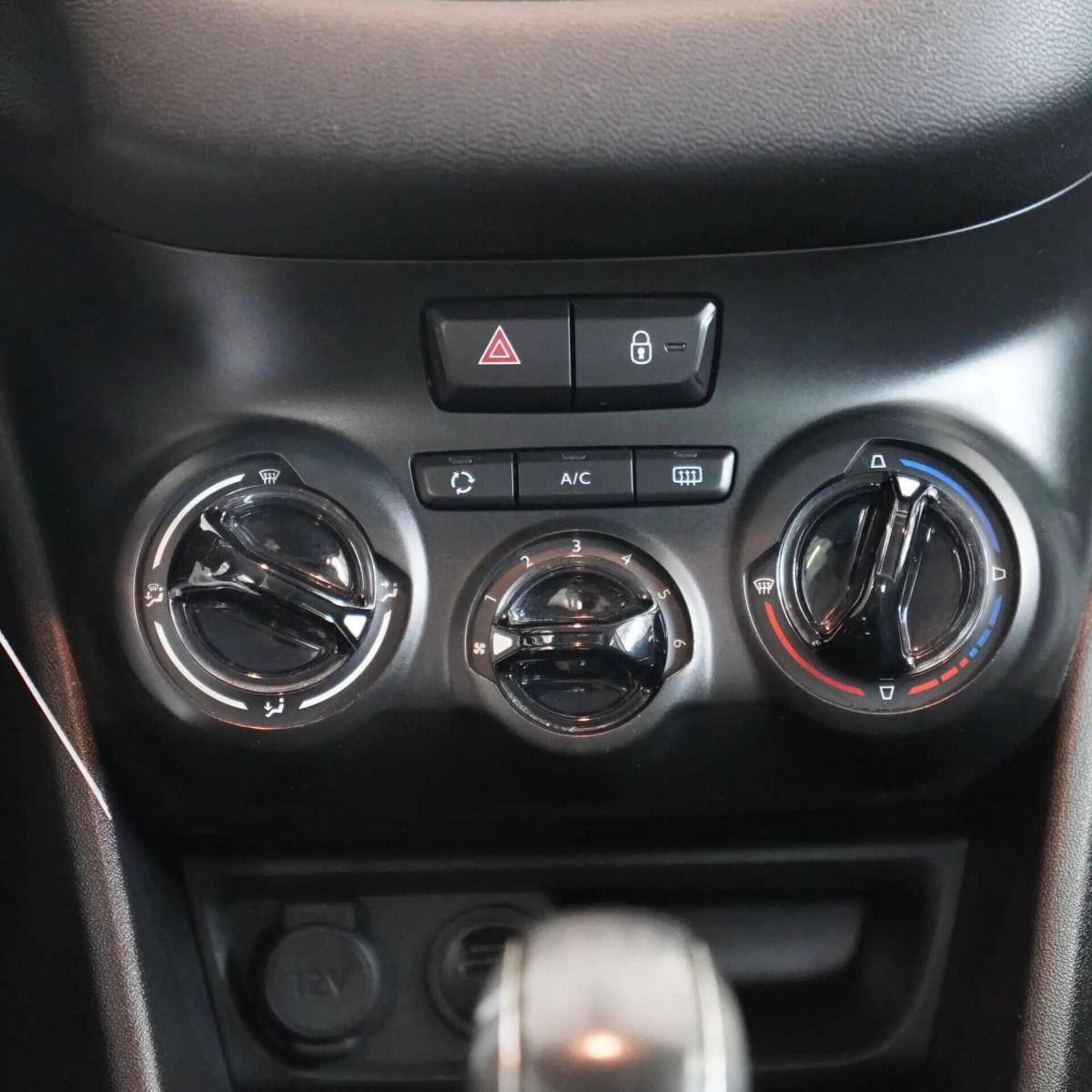 peugeot-208-2015-gasolina-1199cc