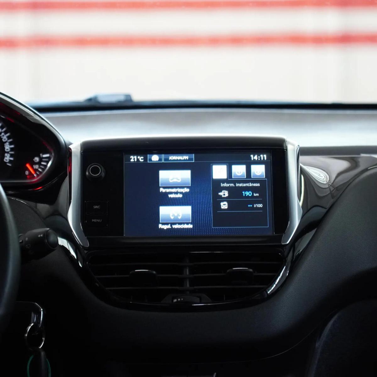 peugeot-208-2015-gasolina-1199cc