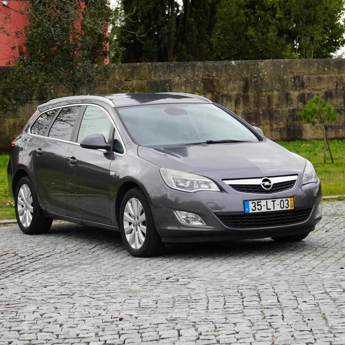 opel-astra-caravan-2011-diesel-1686cc