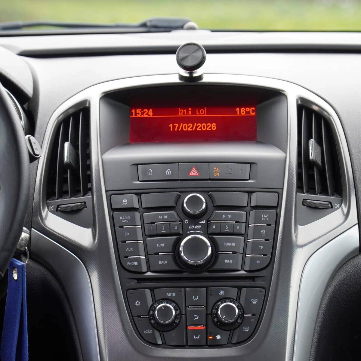 opel-astra-caravan-2011-diesel-1686cc