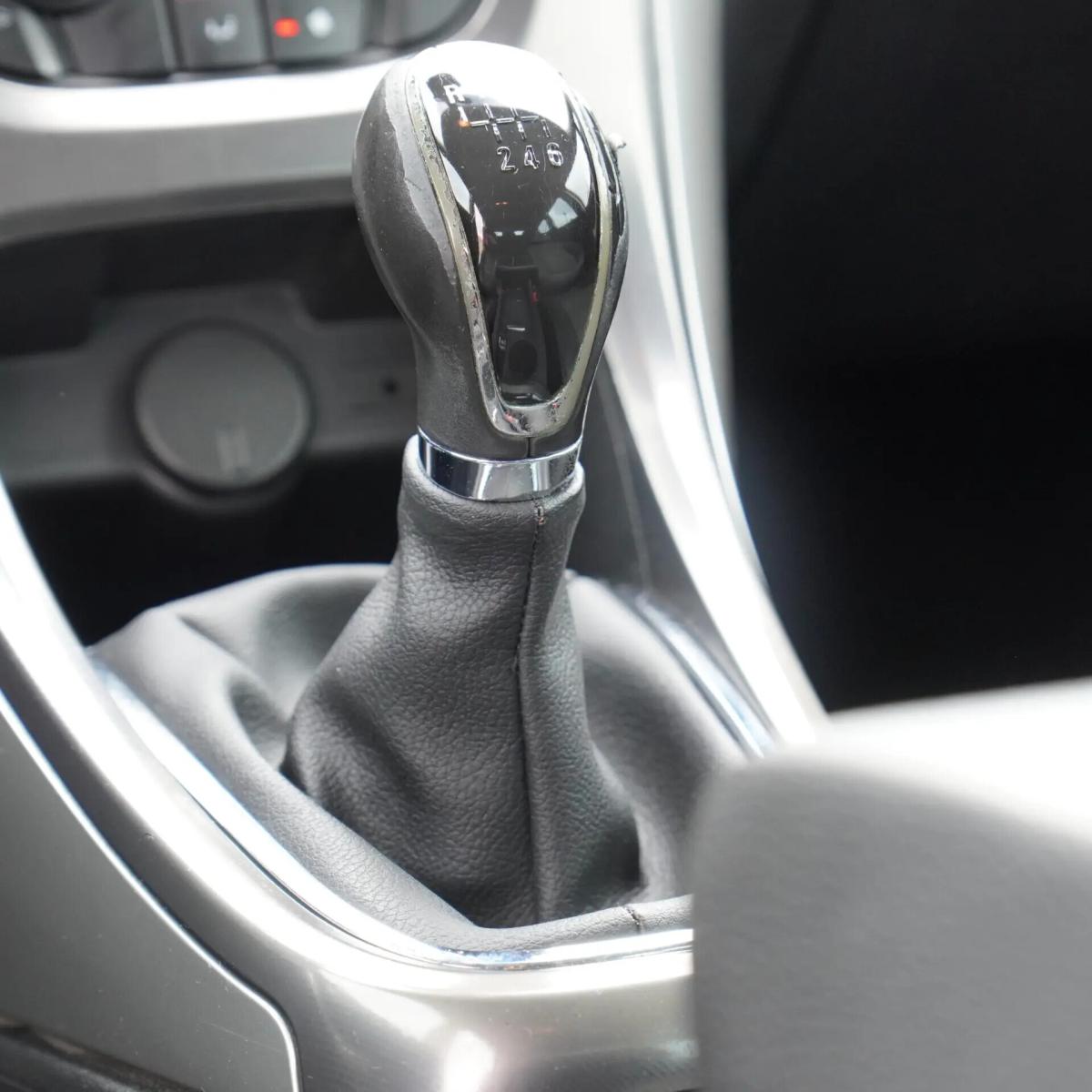 opel-astra-caravan-2011-diesel-1686cc
