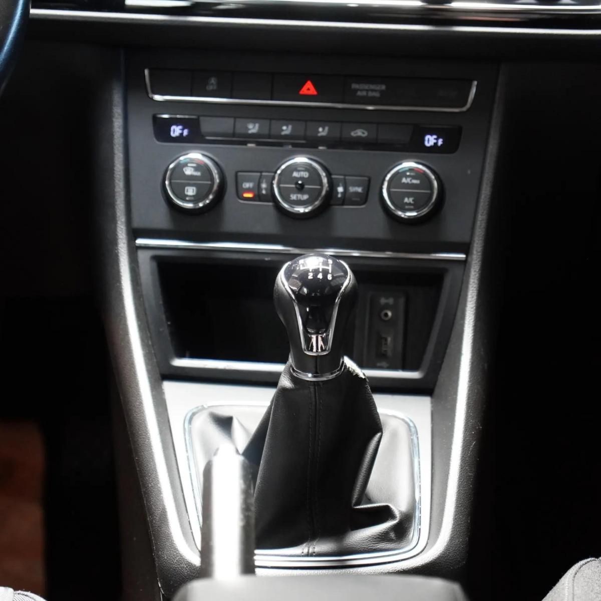 seat-leon-2016-gasolina-1197cc