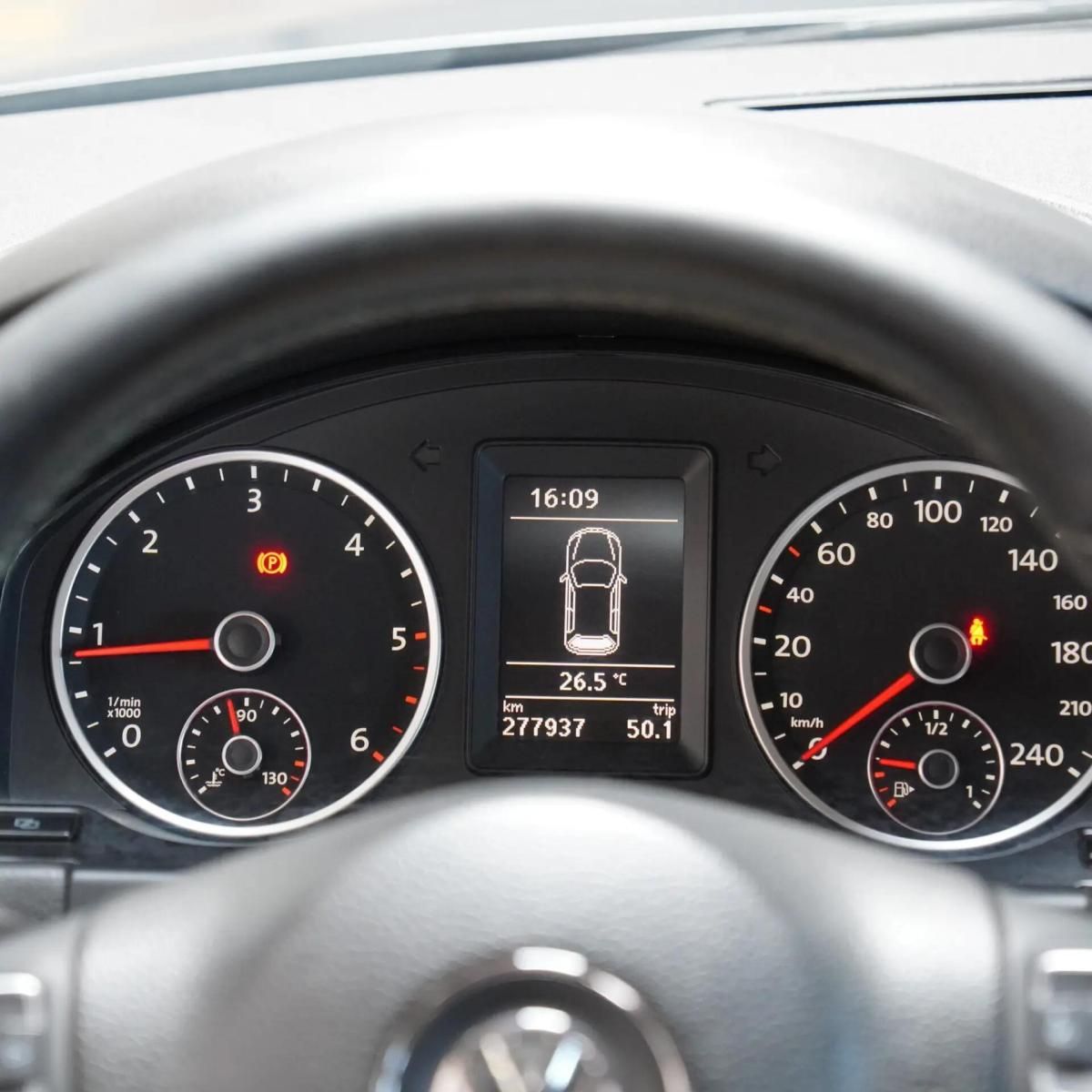 volkswagen-tiguan-2011-diesel-1968cc