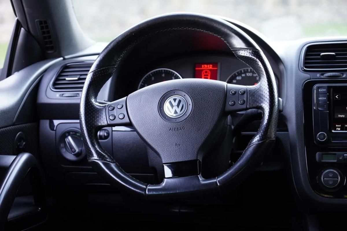 volkswagen-scirocco-2-0-tsi-2010-gasolina-1984cc