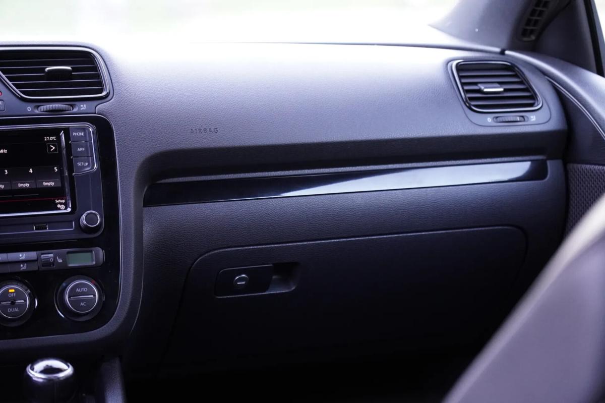 volkswagen-scirocco-2-0-tsi-2010-gasolina-1984cc