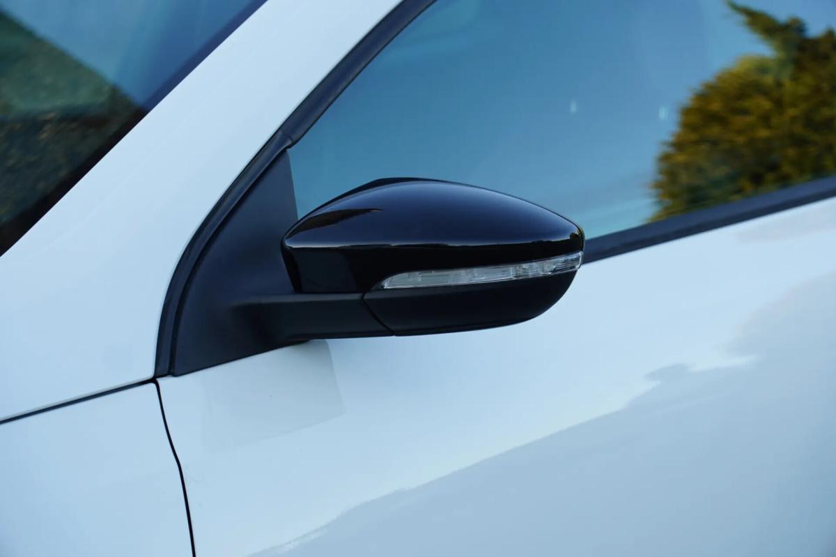 volkswagen-scirocco-2-0-tsi-2010-gasolina-1984cc