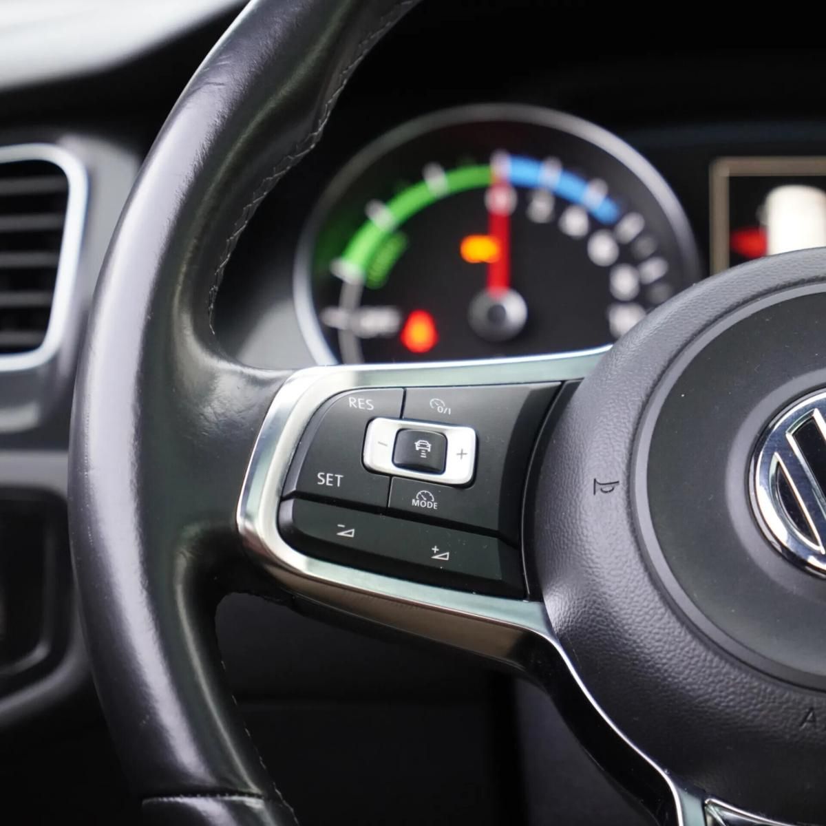 volkswagen-golf-2015-hibrido-a-gasolina-1395cc