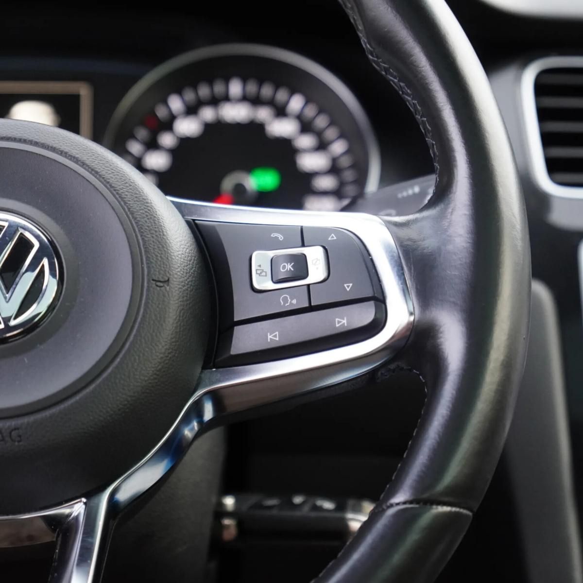 volkswagen-golf-2015-hibrido-a-gasolina-1395cc