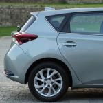 toyota-auris-2018-hibrido-a-gasolina-1798cc