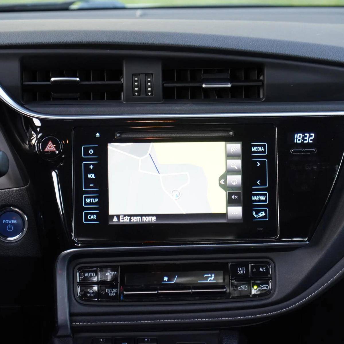 toyota-auris-2018-hibrido-a-gasolina-1798cc