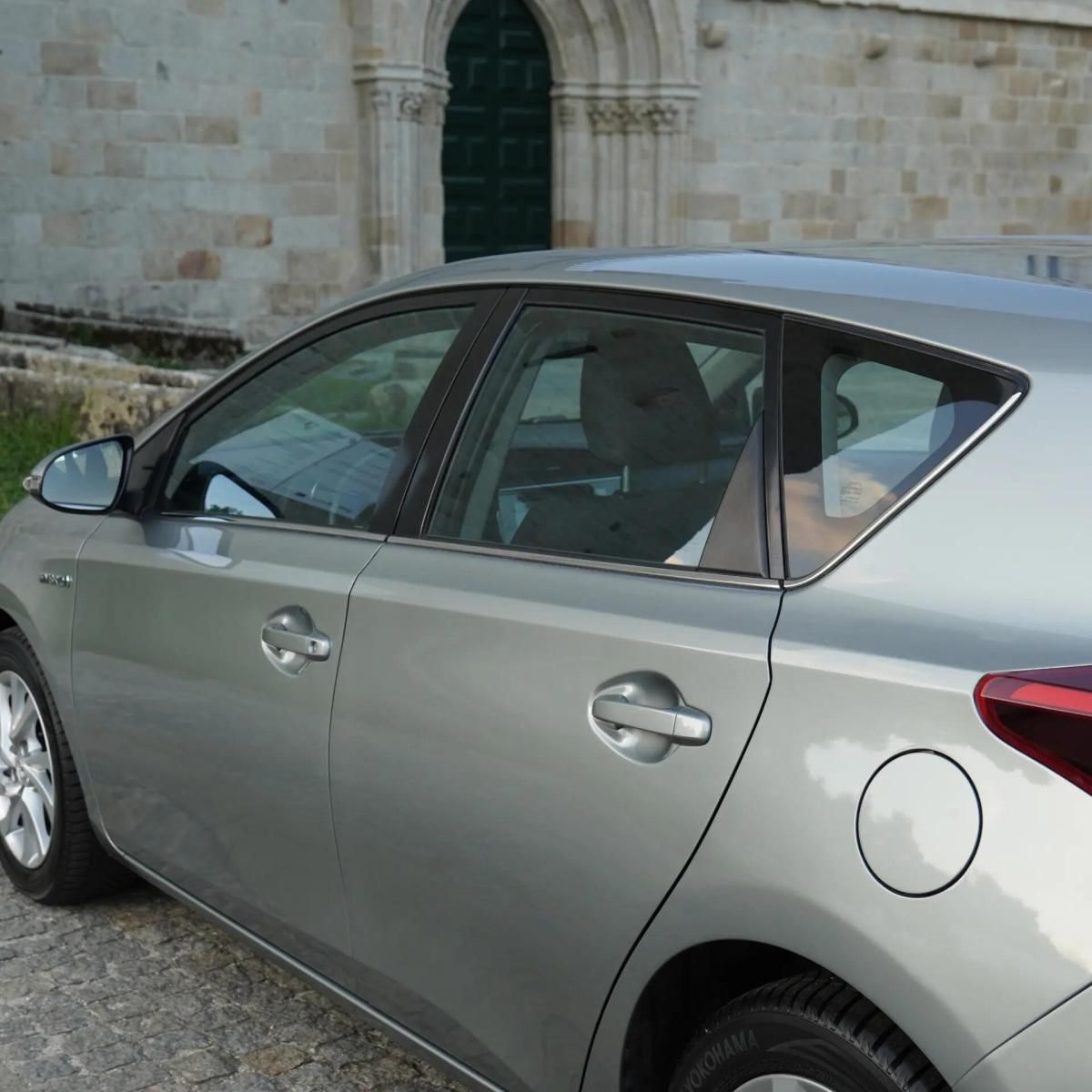 toyota-auris-2018-hibrido-a-gasolina-1798cc
