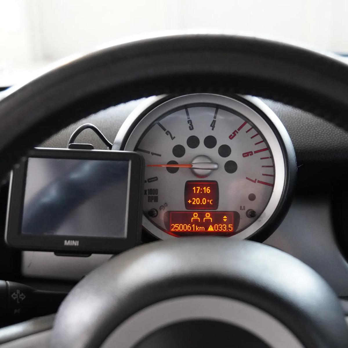 mini-cooper-d-2008-diesel-1560cc
