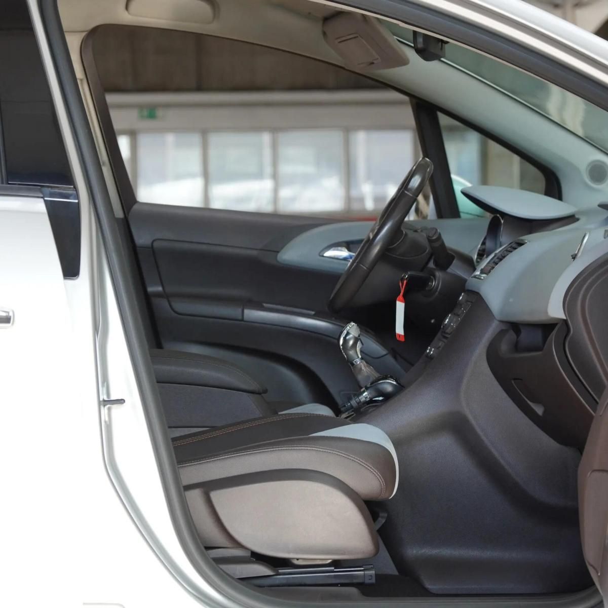 opel-meriva-2011-diesel-1248cc