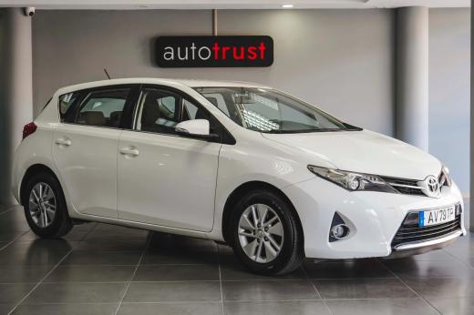 toyota-auris-2015-diesel-1364cc