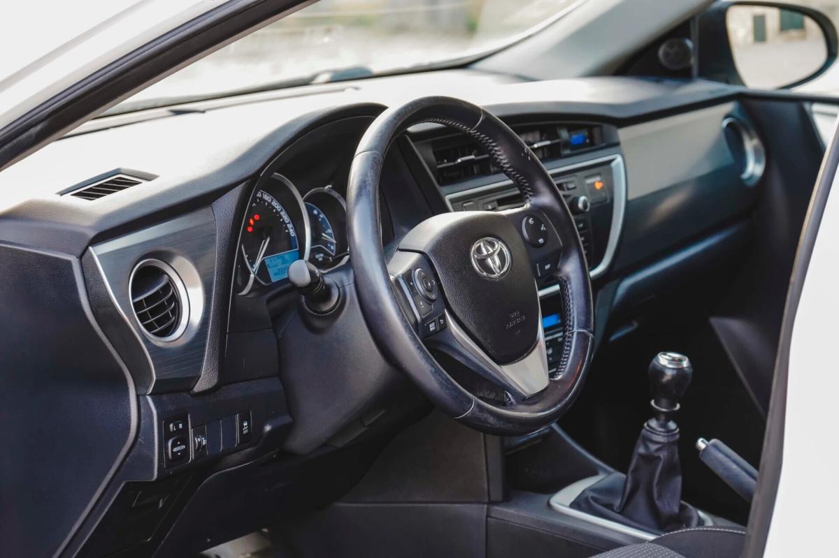toyota-auris-2015-diesel-1364cc