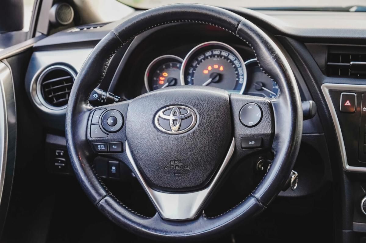 toyota-auris-2015-diesel-1364cc