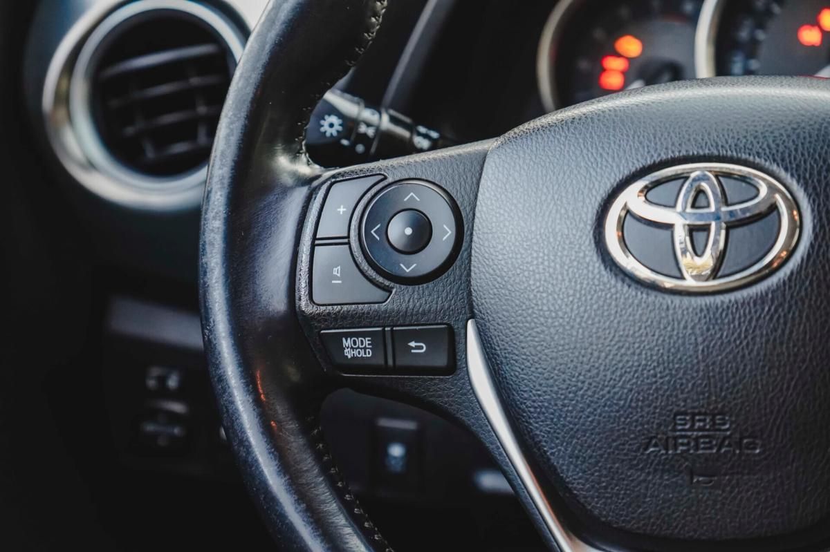 toyota-auris-2015-diesel-1364cc