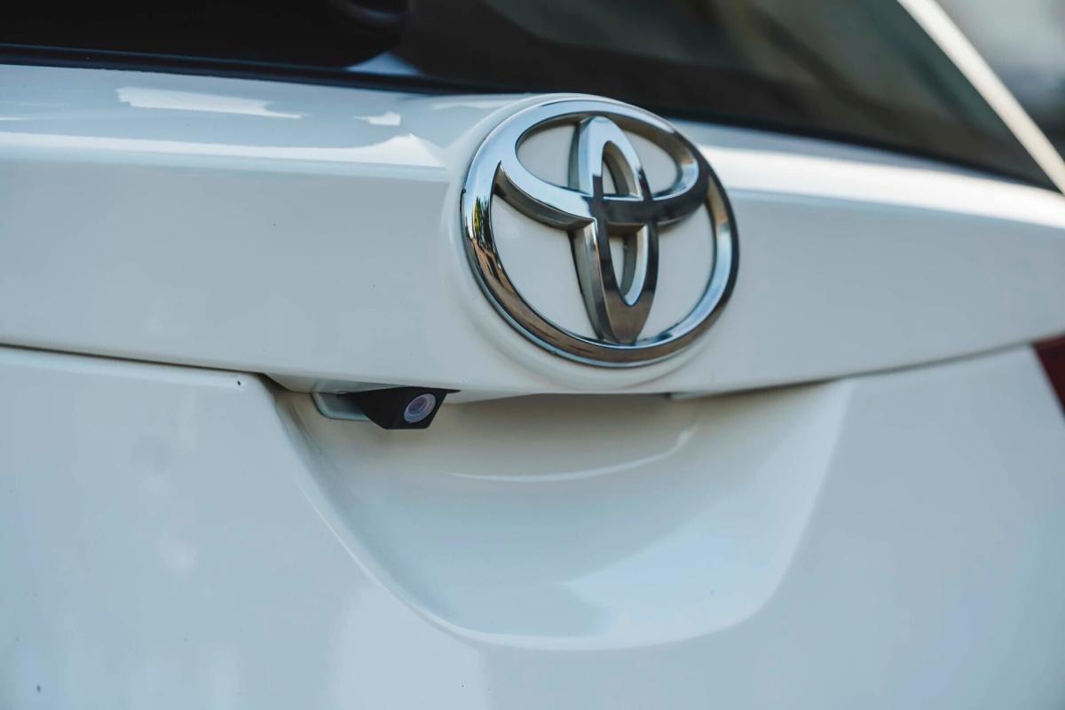 toyota-auris-2015-diesel-1364cc