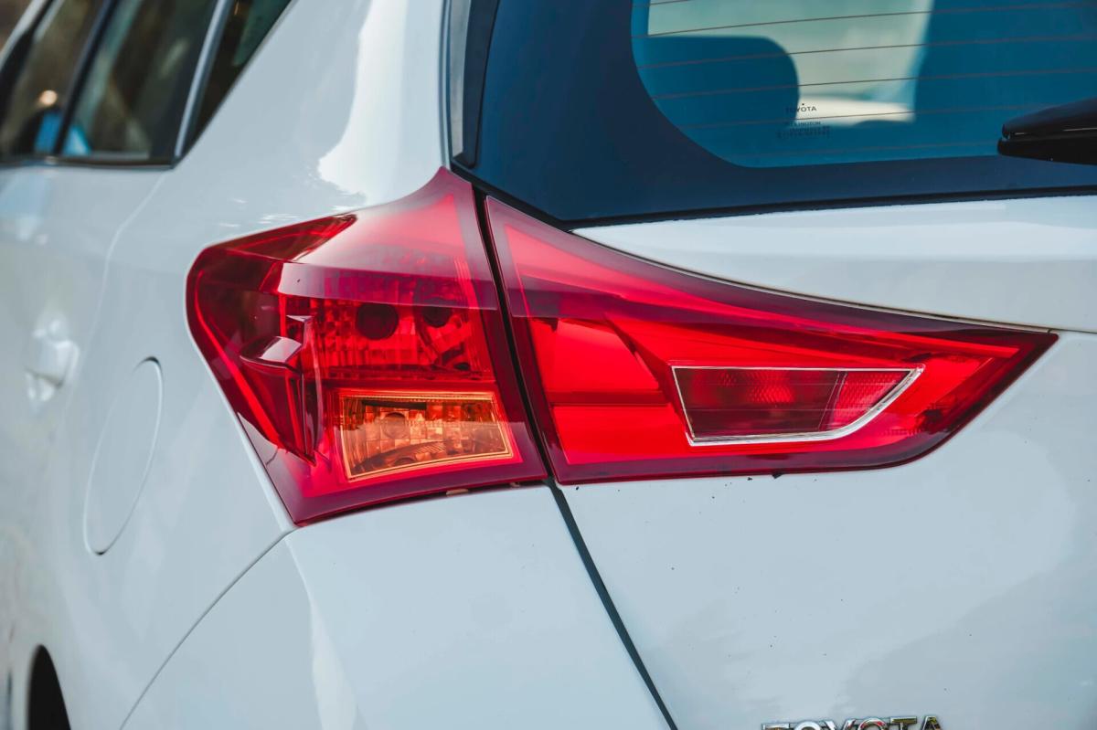 toyota-auris-2015-diesel-1364cc