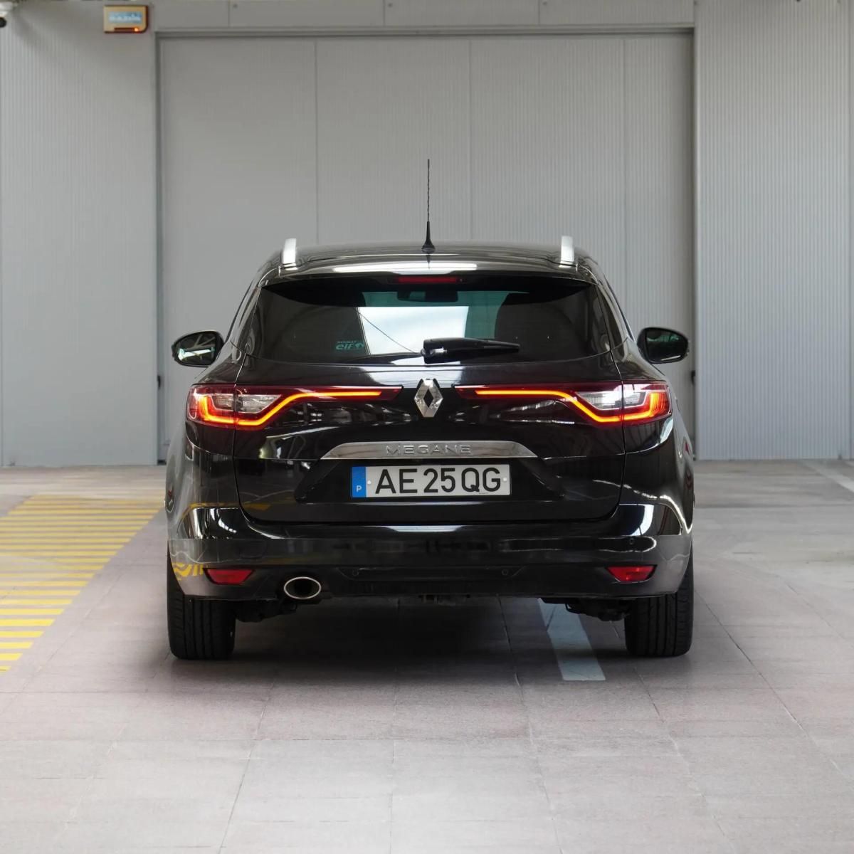 renault-megane-sport-tourer-2017-diesel-1598cc