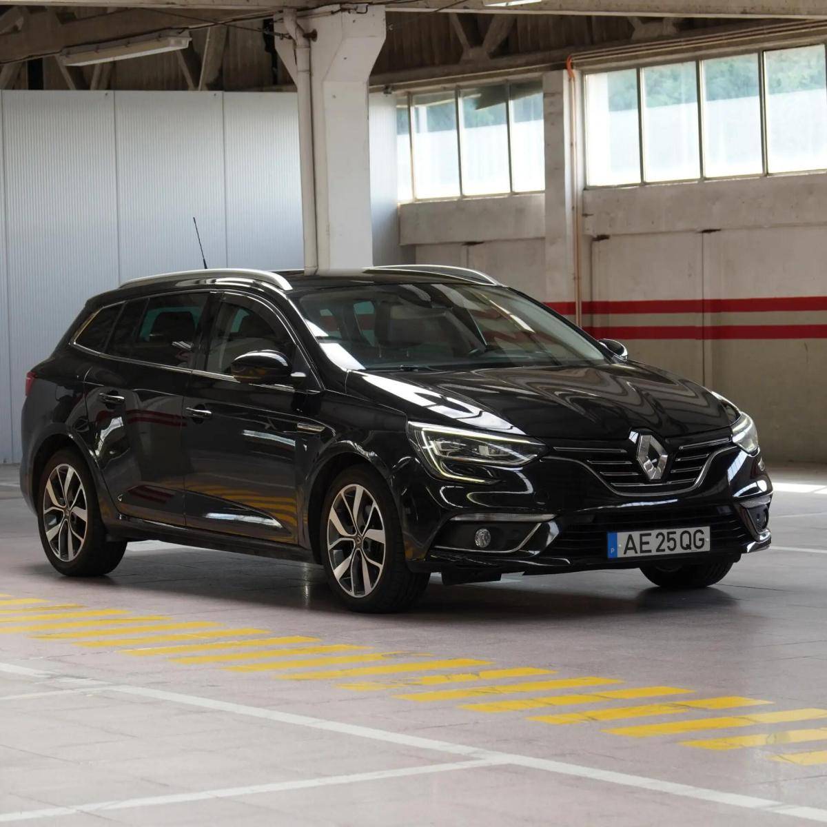 renault-megane-sport-tourer-2017-diesel-1598cc