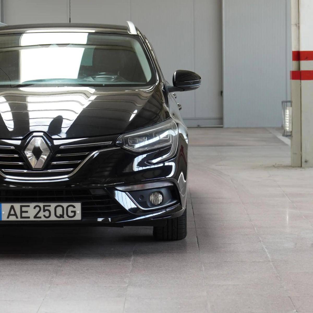 renault-megane-sport-tourer-2017-diesel-1598cc