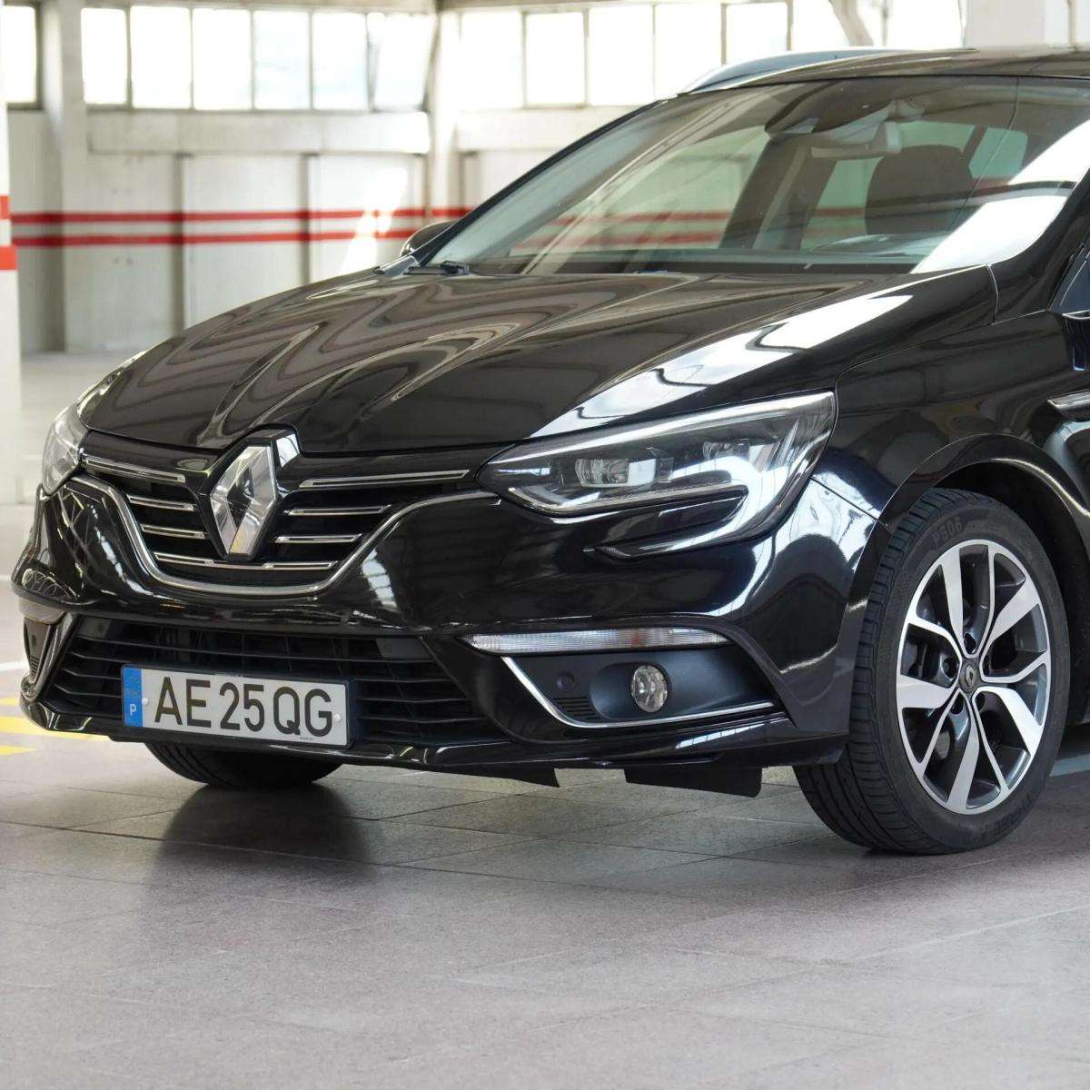 renault-megane-sport-tourer-2017-diesel-1598cc