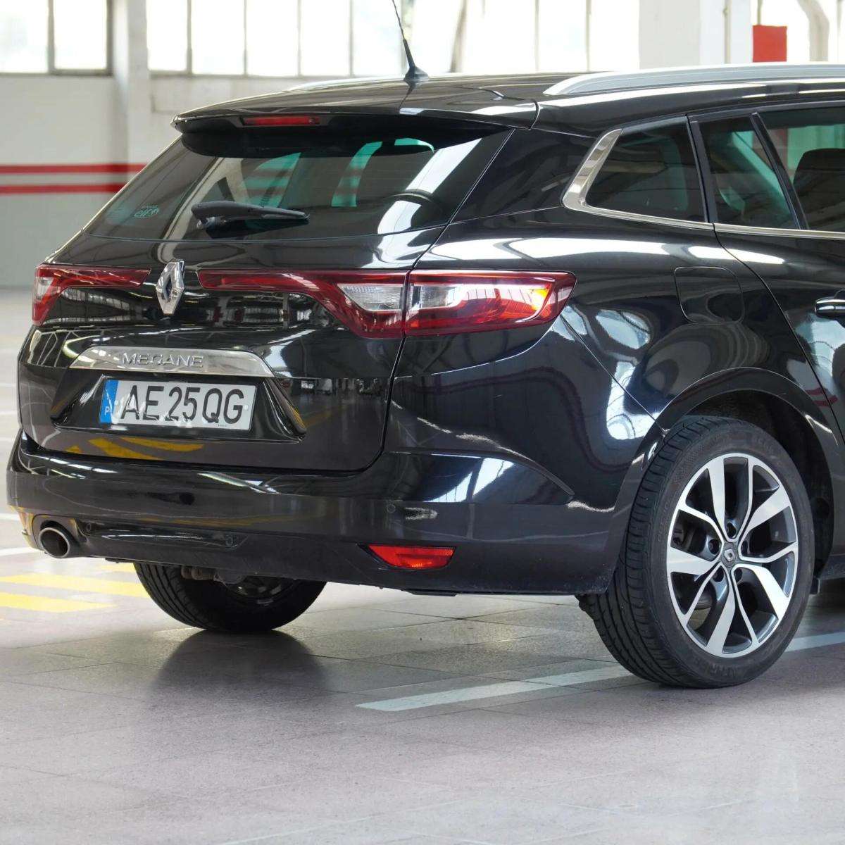 renault-megane-sport-tourer-2017-diesel-1598cc