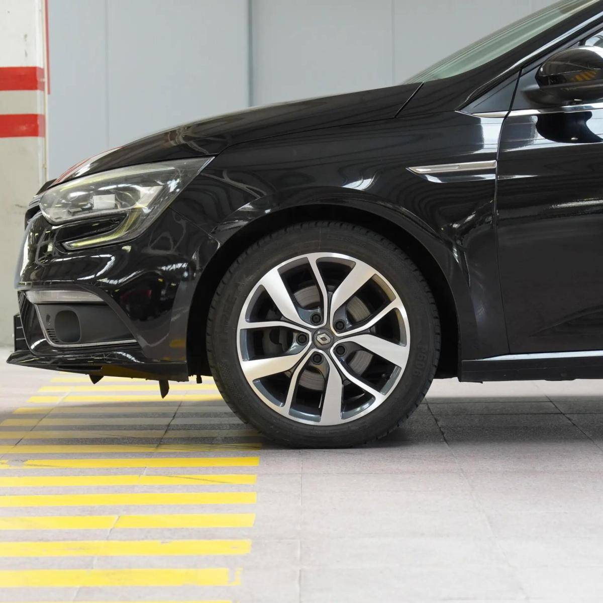 renault-megane-sport-tourer-2017-diesel-1598cc