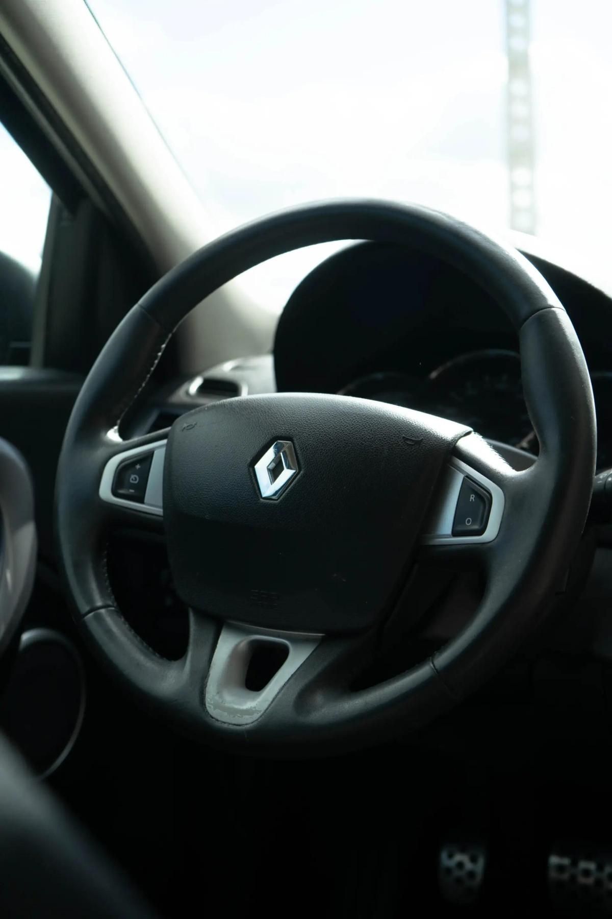 renault-megane-2012-diesel-1500cc