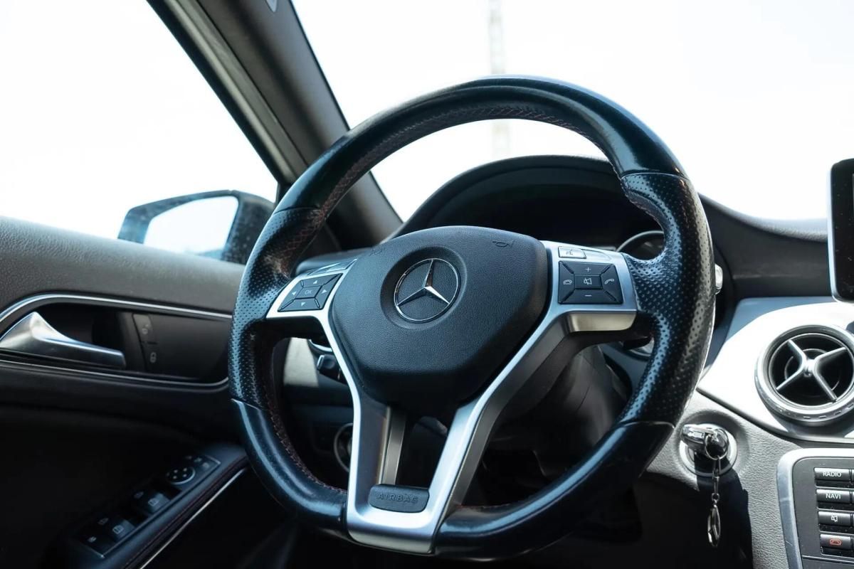 mercedes-benz-gla-220-amg-line-2014-diesel-2143cc